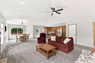 3204 20th St SW, Puyallup, WA 98373 - Photo 5