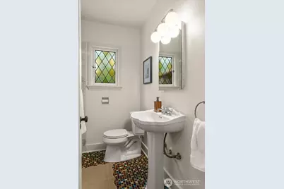 2459 24th Avenue E, Seattle, WA 98112 - Photo 13
