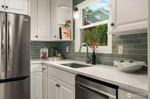 2459 24th Ave E, Seattle, WA 98112 - Photo 7