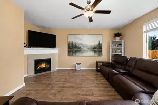 516 Petersen Dr E, Enumclaw, WA 98022 - Photo 9