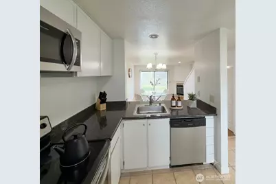 8013 NE 177th Court #403, Kenmore, WA 98028 - Photo 3