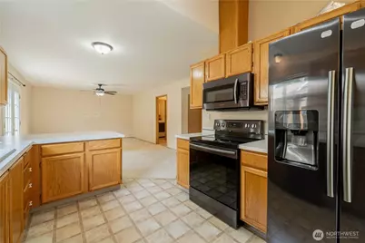 11204 172nd Street E, Puyallup, WA 98374 - Photo 23