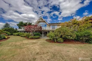 8900 NE 16th St, Clyde Hill, WA 98004 - Photo 31