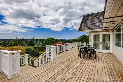 8900 NE 16th Street, Clyde Hill, WA 98004 - Photo 29