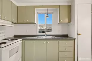 7301 NE 175th St, Kenmore, WA 98028 - Photo 13