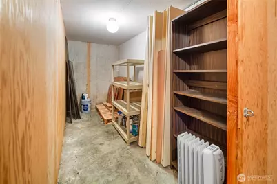 3650 26th Place W #402A, Seattle, WA 98199 - Photo 37