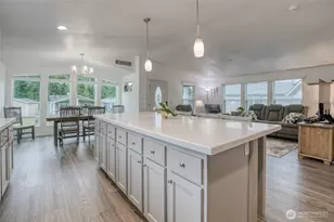 1019 Stanford Dr, Cosmopolis, WA 98537 - Photo 9