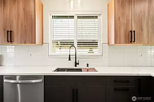 869 S 40th St, Tacoma, WA 98418 - Photo 13