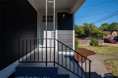869 S 40th Street, Tacoma, WA 98418 - Photo 3