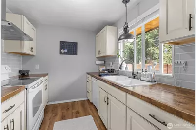 1580 NE 11th Avenue, Oak Harbor, WA 98277 - Photo 13
