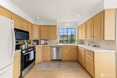 543 Hemlock Way, Edmonds, WA 98020 - Photo 11