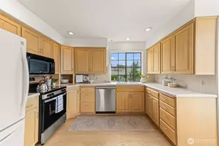 543 Hemlock Way, Edmonds, WA 98020 - Photo 11