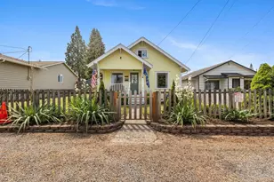 2212 Columbia Ave, Everett, WA 98203 - Photo 3