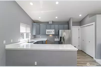 5601 71st Avenue W, Marysville, WA 98270 - Photo 11