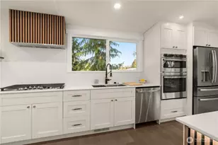 10811 NE 154th Ct, Bothell, WA 98011 - Photo 11