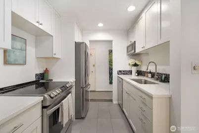 632 13th Avenue E #19, Seattle, WA 98102 - Photo 15