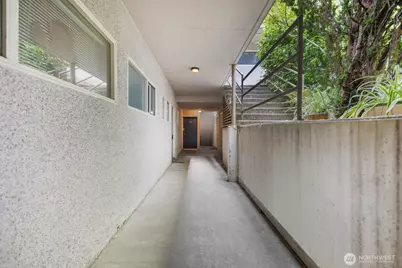 632 13th Avenue E #19, Seattle, WA 98102 - Photo 5