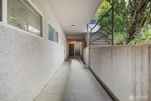 632 13th Ave E, Seattle, WA 98102 - Photo 5