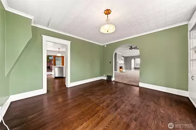400 Cedar Avenue S, Renton, WA 98057 - Photo 9