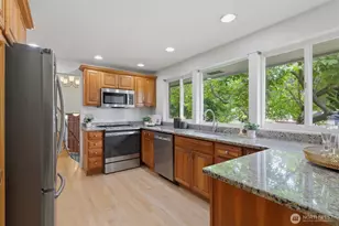 1024 Daniels Dr, Fircrest, WA 98466 - Photo 11