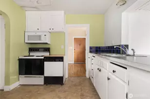 1024 S Director St, Seattle, WA 98108 - Photo 9
