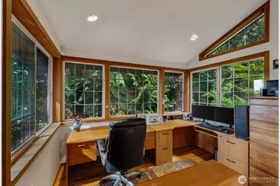 2201 30th Street, Bellingham, WA 98225 - Photo 9