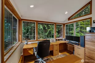 2201 30th St, Bellingham, WA 98225 - Photo 9