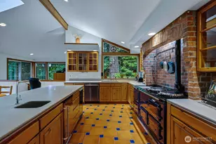 2201 30th St, Bellingham, WA 98225 - Photo 7