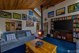 2201 30th St, Bellingham, WA 98225 - Photo 3