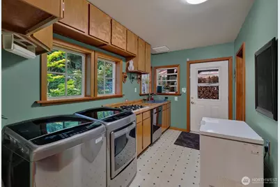 2201 30th Street, Bellingham, WA 98225 - Photo 19