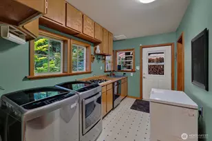 2201 30th St, Bellingham, WA 98225 - Photo 19