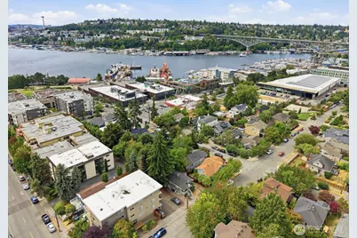 1709 N 35th Street, Seattle, WA 98103 - Photo 35