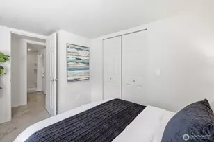 1709 N 35th St, Seattle, WA 98103 - Photo 29