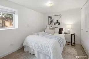 1709 N 35th St, Seattle, WA 98103 - Photo 25