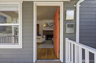 1709 N 35th St, Seattle, WA 98103 - Photo 3