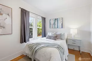 1709 N 35th St, Seattle, WA 98103 - Photo 13