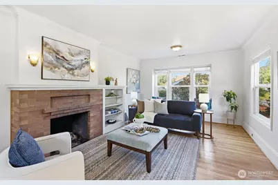 1709 N 35th Street, Seattle, WA 98103 - Photo 5