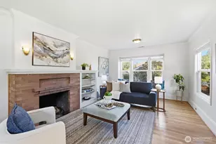 1709 N 35th St, Seattle, WA 98103 - Photo 5