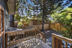 1709 N 35th St, Seattle, WA 98103 - Photo 17