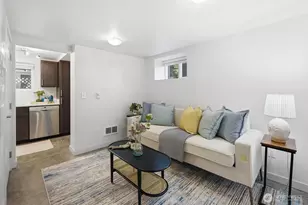1709 N 35th St, Seattle, WA 98103 - Photo 23