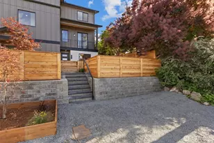 2615 NW 87th St, Seattle, WA 98117 - Photo 3