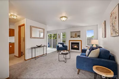 808 13th Street SE #E, Puyallup, WA 98372 - Photo 7
