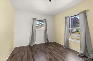 1131 J St, Centralia, WA 98531 - Photo 11