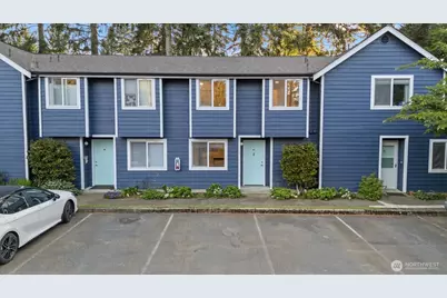 21904 56th Avenue W #B2, Mountlake Terrace, WA 98043 - Photo 1