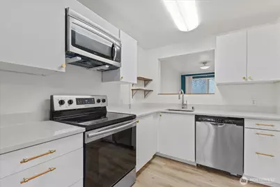 21904 56th Avenue W #B2, Mountlake Terrace, WA 98043 - Photo 9