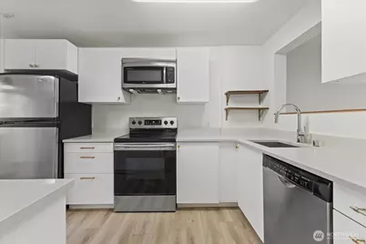 21904 56th Avenue W #B2, Mountlake Terrace, WA 98043 - Photo 11