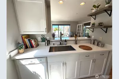 712 E Denny Way #401, Seattle, WA 98122 - Photo 23