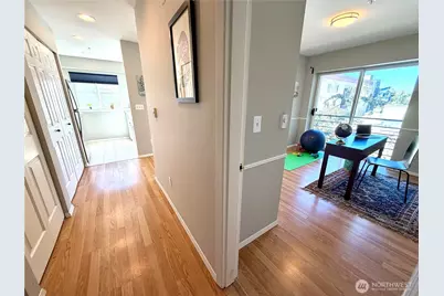 712 E Denny Way #401, Seattle, WA 98122 - Photo 7