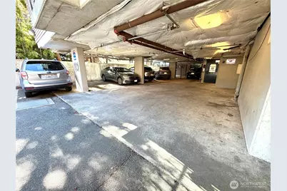 712 E Denny Way #401, Seattle, WA 98122 - Photo 37