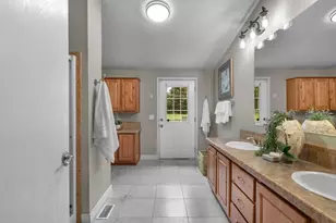 23322 N Lake Cochran Rd, Monroe, WA 98272 - Photo 25